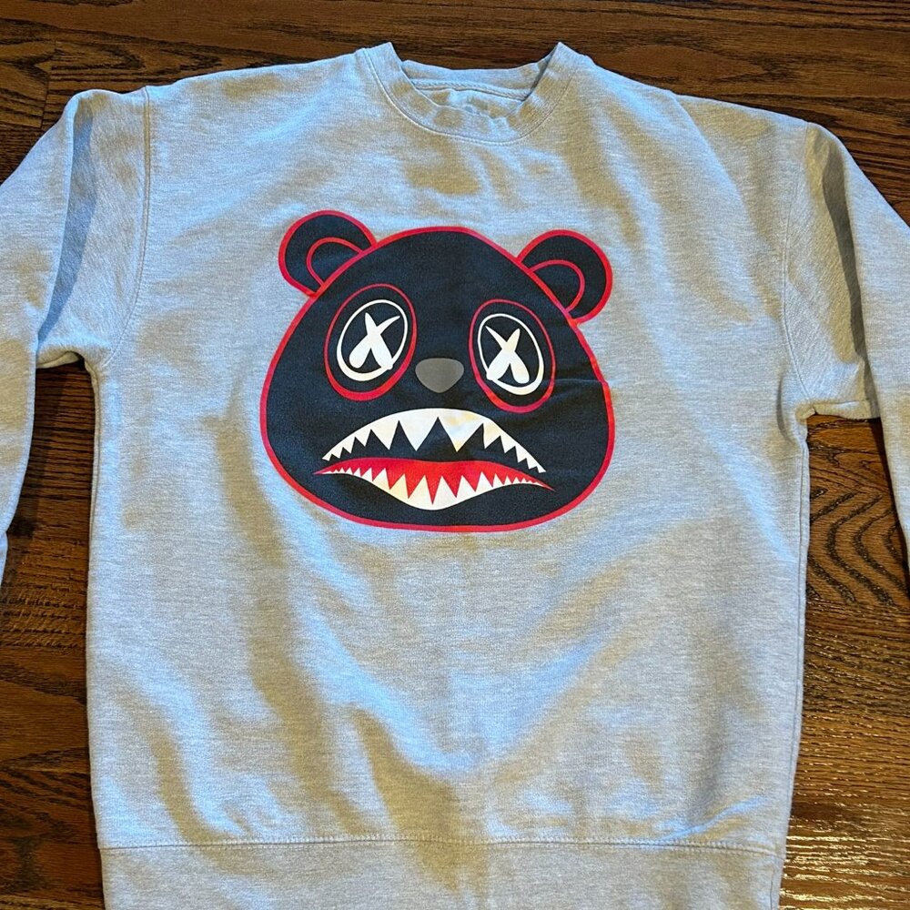 BAWS Gray w/Bear Sweatshirt Pull Over - Size Large